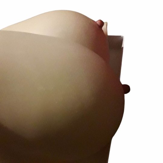 Torso. Super flotte realistiske gyngende bryster fyld med silicone og høj hals. Op til 125 cm. .