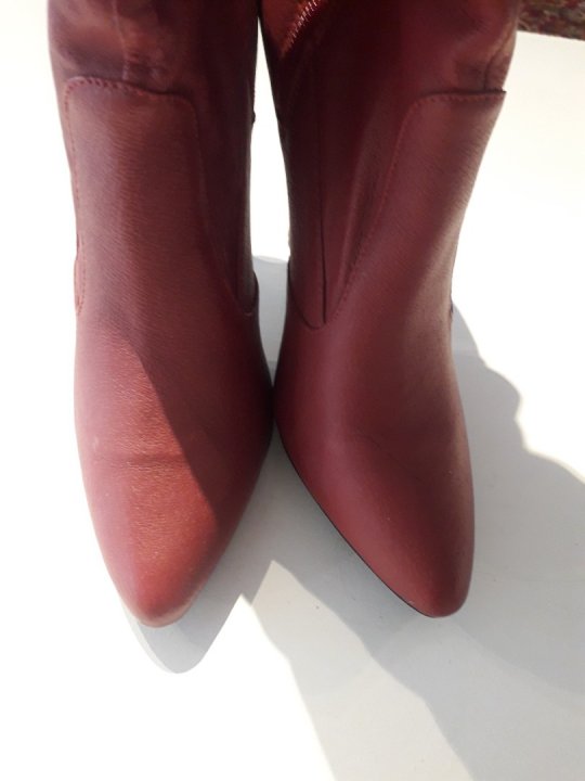Støvler. Rød læder med 12cm hæl. Str.38