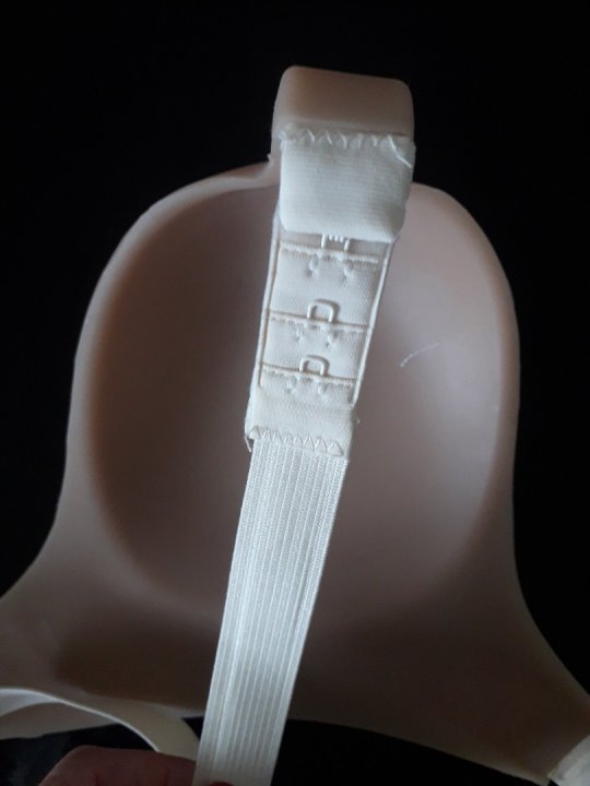 Vagina. Gstring trusse med kameltoe i real a like materiale. One size. Bestillingsvare