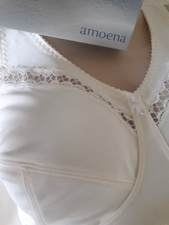 Amoena BH. Babette off white.. Str. 85C