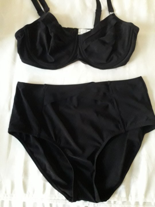 Amoena Bikini. Sea sort med lomme. Str.40/42