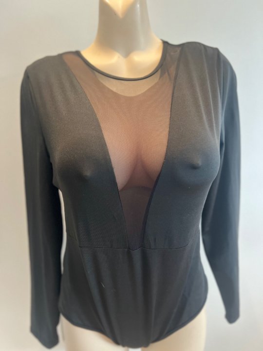 Brysttorso i real a like fleksibelt materiale. Silicone C skål
