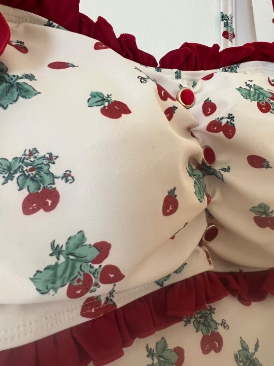 Badedragt med b&aelig;r og s&aring; yndig. Str XL